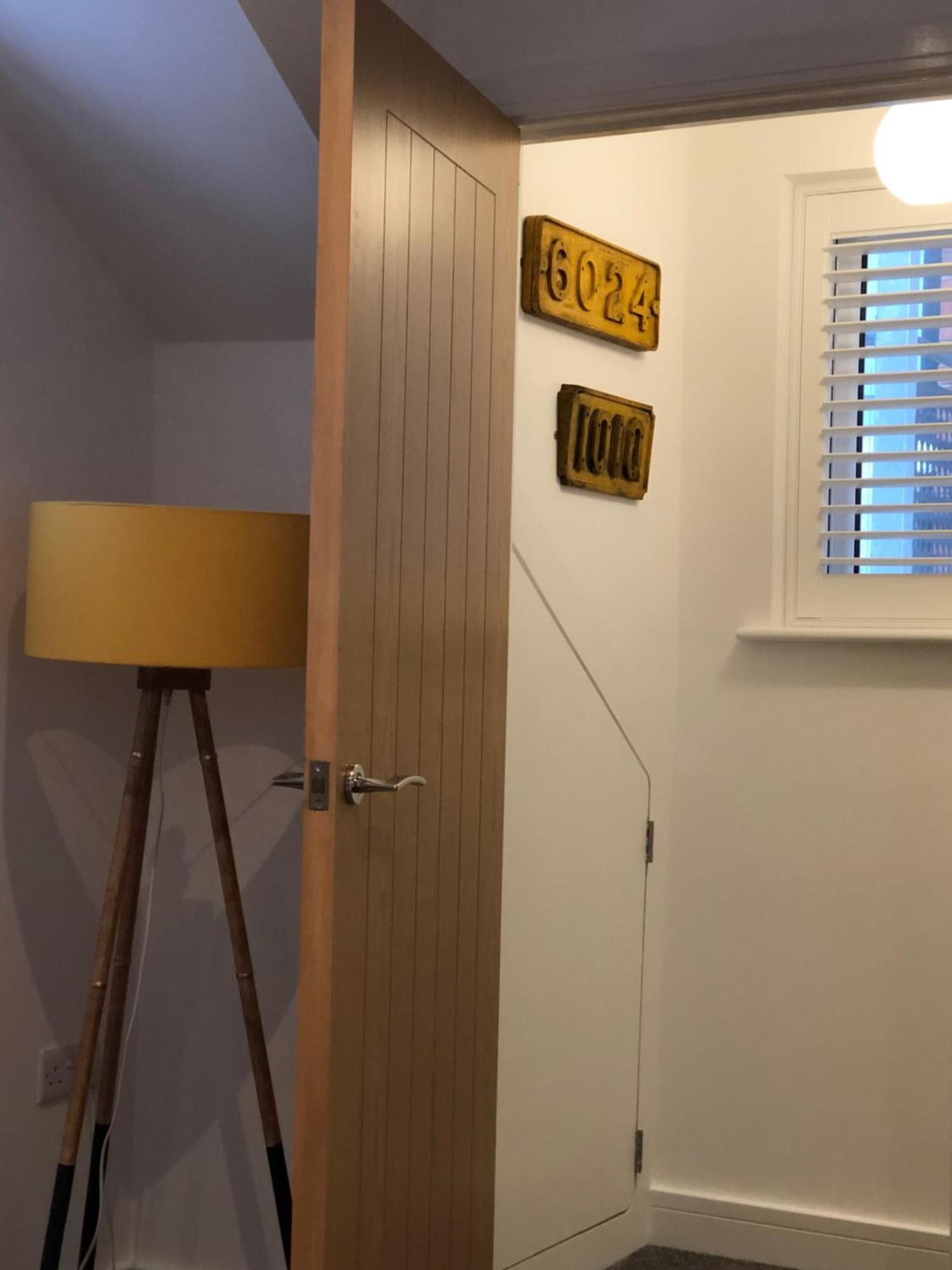 휫비 Retro Retreat, Sea View, Free Parking & Ev Plug-In 빌라 외부 사진